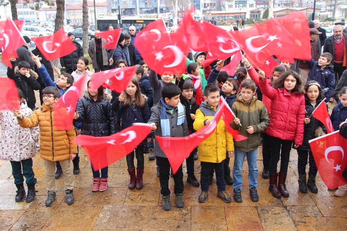 Atatürk\'ün Sivas\'tan Ayrılışı Temsili Olarak Canlandırıldı