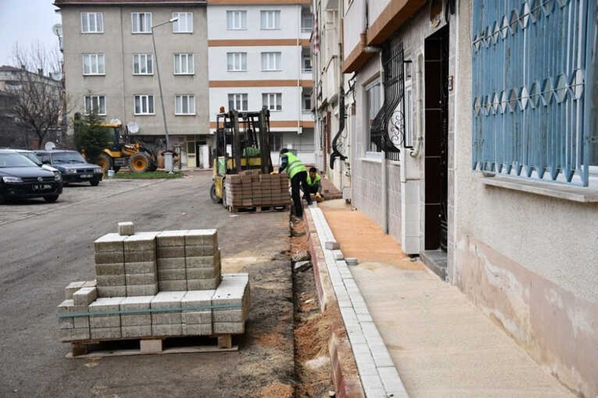 İnegöl Yollarına Makyaj