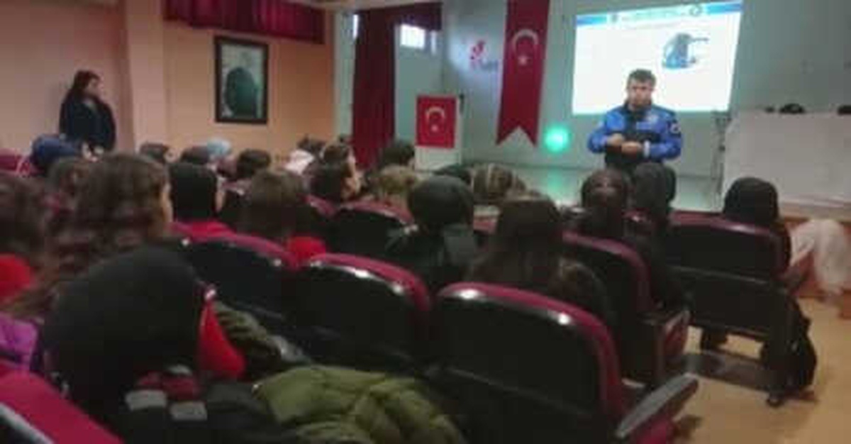 İstanbul Polisinden Öğrencilere \'Güvenlik\' Eğitimi