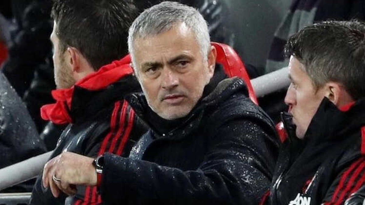 Manchester United, Menajer Jose Mourinho\'nun Görevine Son Verdi