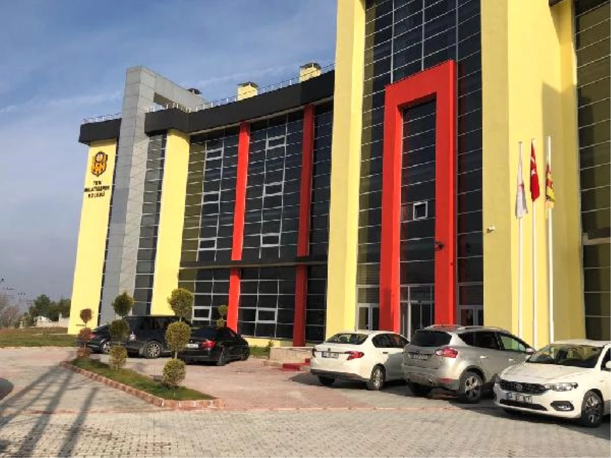 Yeni Malatyaspor Kulüp Binasına Silahla Saldıranlar Yakalandı