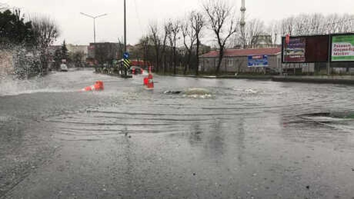 Arnavutköy\'de Su Baskını