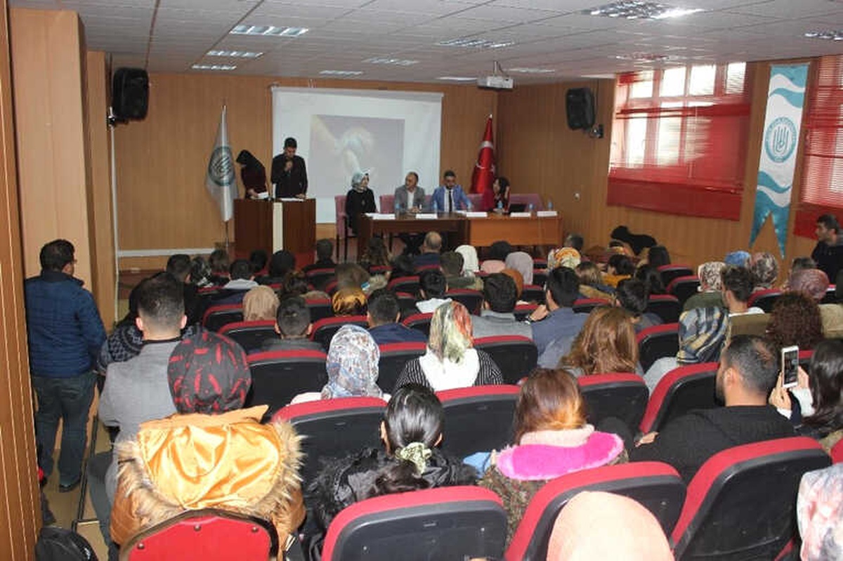 Beü\'de "İnsan Hakları Bağlamında Sosyal ve Ekonomik Haklar" Paneli