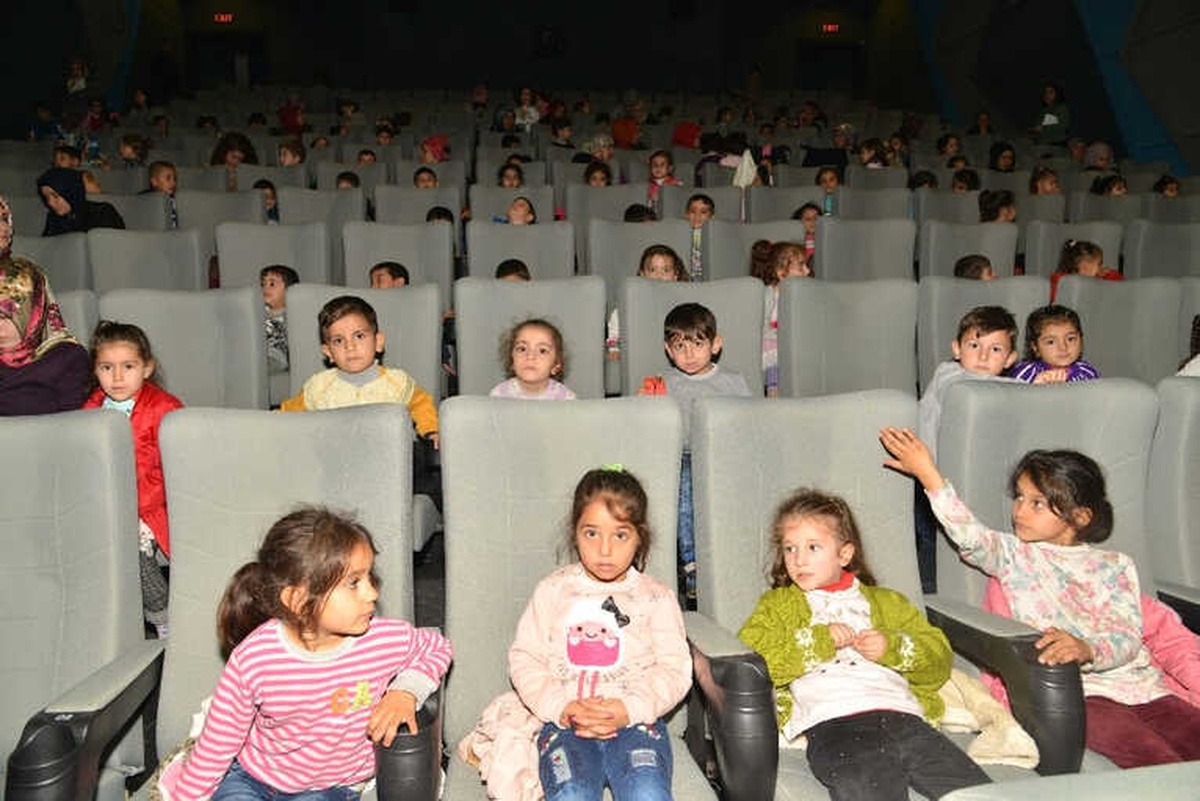 Büyükşehir\'den Çocuklara Film Gösterimi