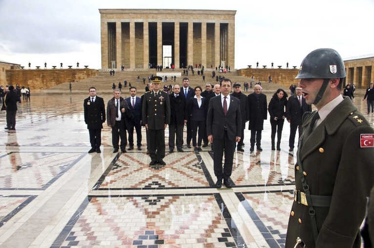 CHP İbb Adayı İmamoğlu\'ndan Anıtkabir\'e Ziyaret