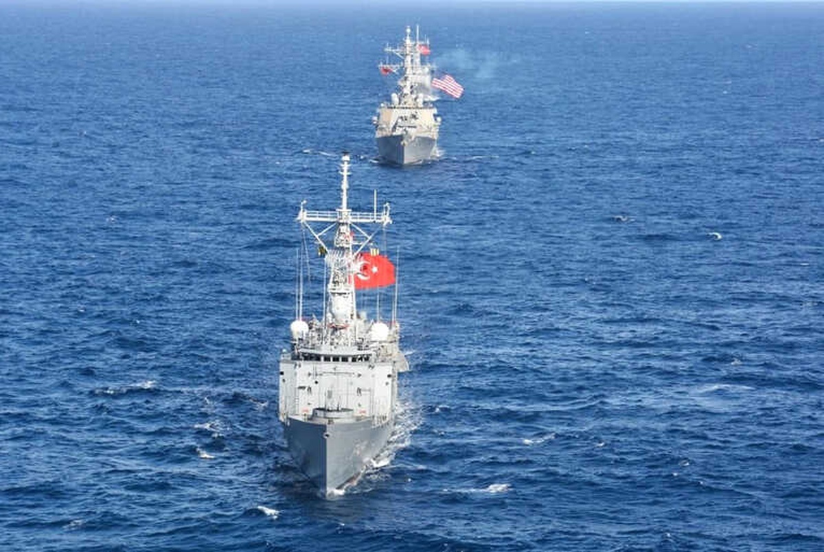 Deniz Kuvvetlerinden Uluslararası Sularda Deniz Eğitimi