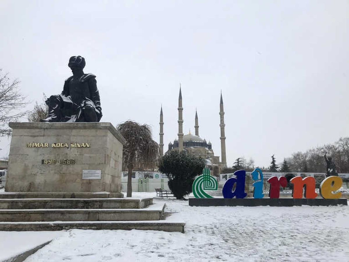 Edirne Beyaza Büründü