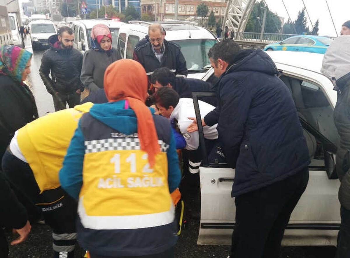 Esenyurt\'ta 5 Araçlı Zincirleme Kaza