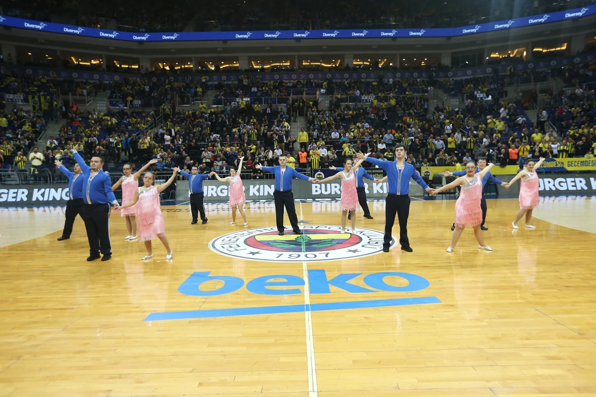 Fenerbahçe BEKO–CSKA Moskova Karşılaşmasına Renk Kattı