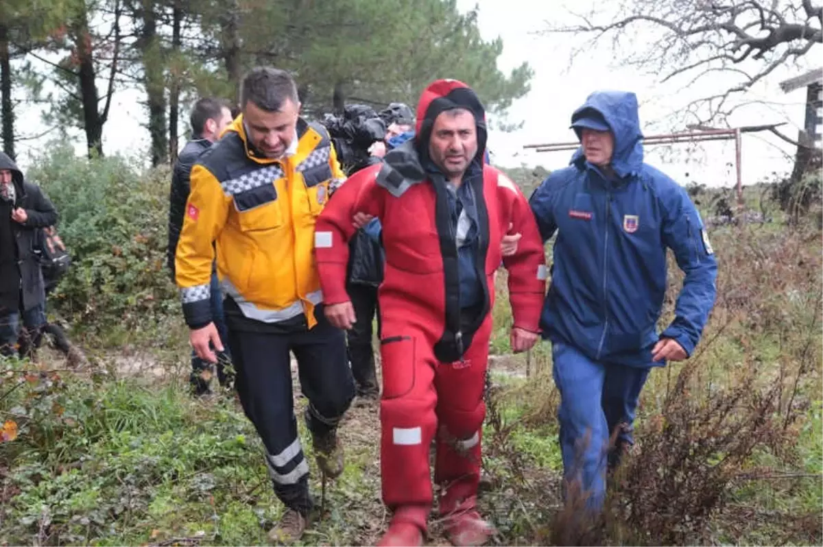 Şile\'de Karaya Oturan Gemiden 11 Mürettebat Kurtarıldı