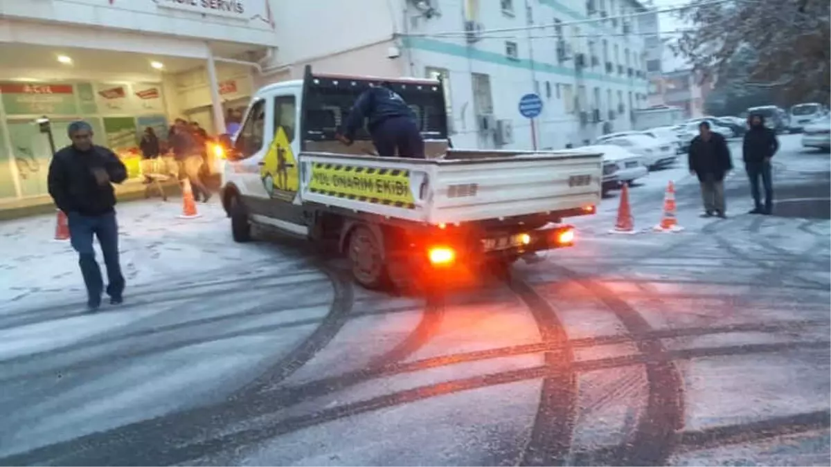 Tekirdağ\'da 120 Ton Tuz ve Solüsyonla Kar Mücadelesi