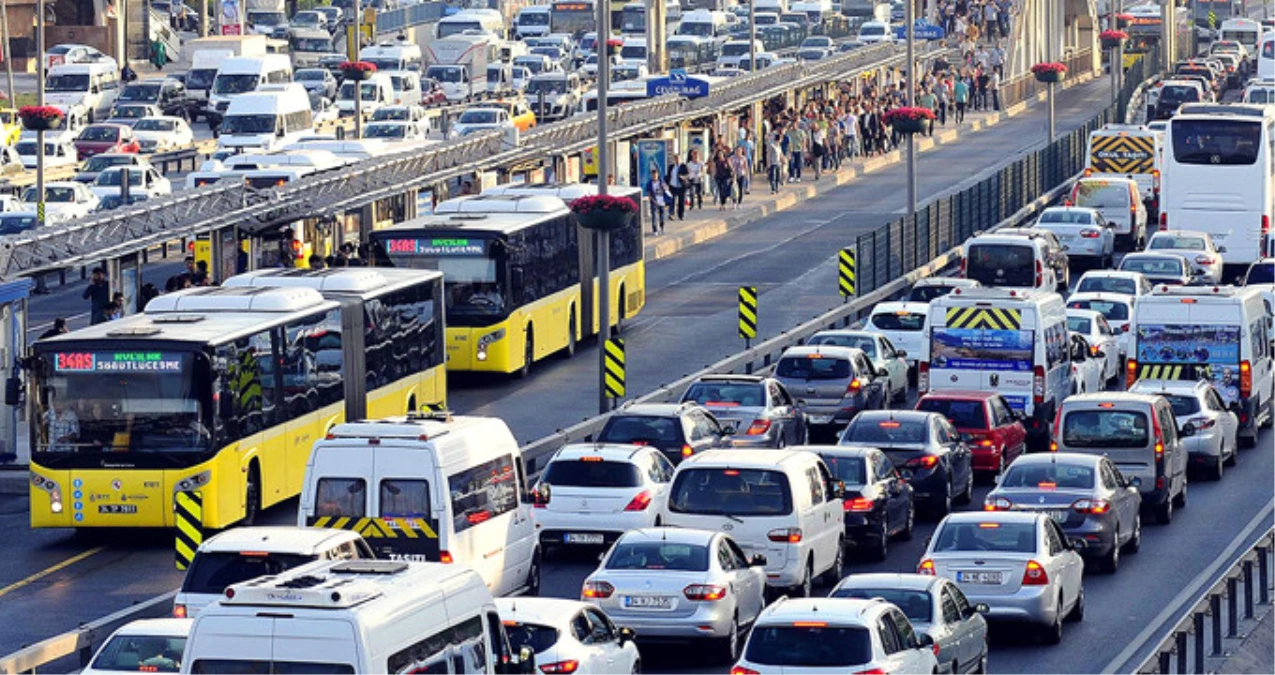 1 Ocak\'tan İtibaren İstanbul\'da Ticari Araçların Tavan ve Yanlarında Plaka Yazılması Zorunlu Olacak