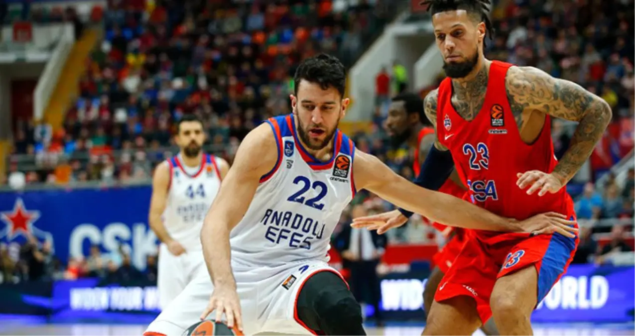 Anadolu Efes, CSKA Moskova Engelini Aşamadı