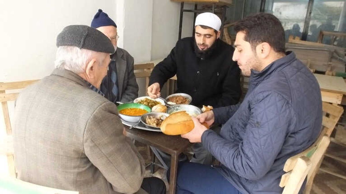 Bu Köyde Kimse Aç Kalmıyor