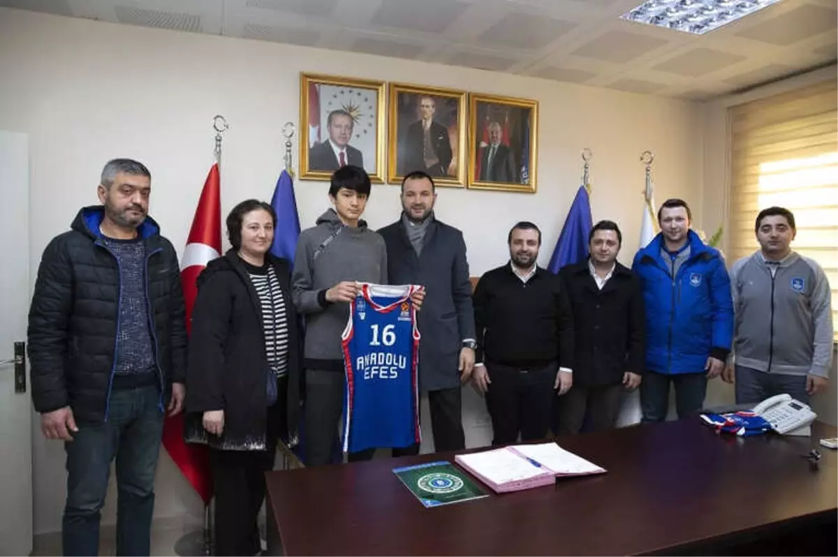 Büyükşehir\'den Anadolu Efes\'e