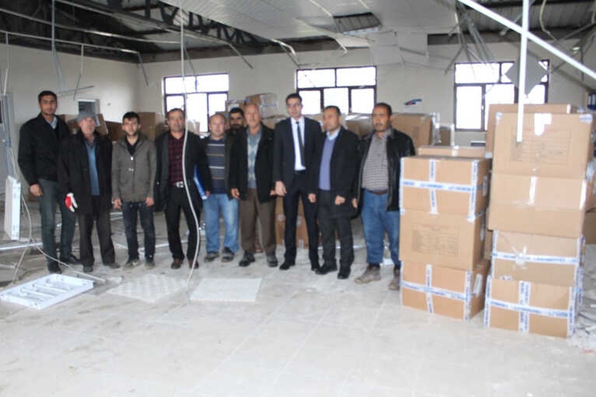 Depremzede Öğrencilere Giyim Yardımı Yapıldı