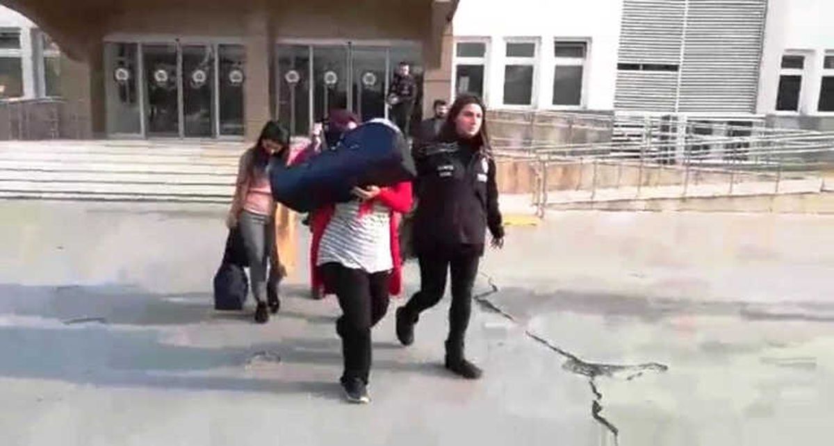Dolandırıcılığın Böylesi: Birbirlerine Davetiye Verince Ortaya Çıktı