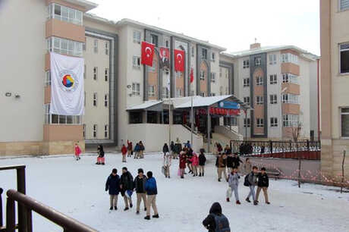 Hisarcıklıoğlu, İkinci Kez Okulun Açılışına Katılamadı