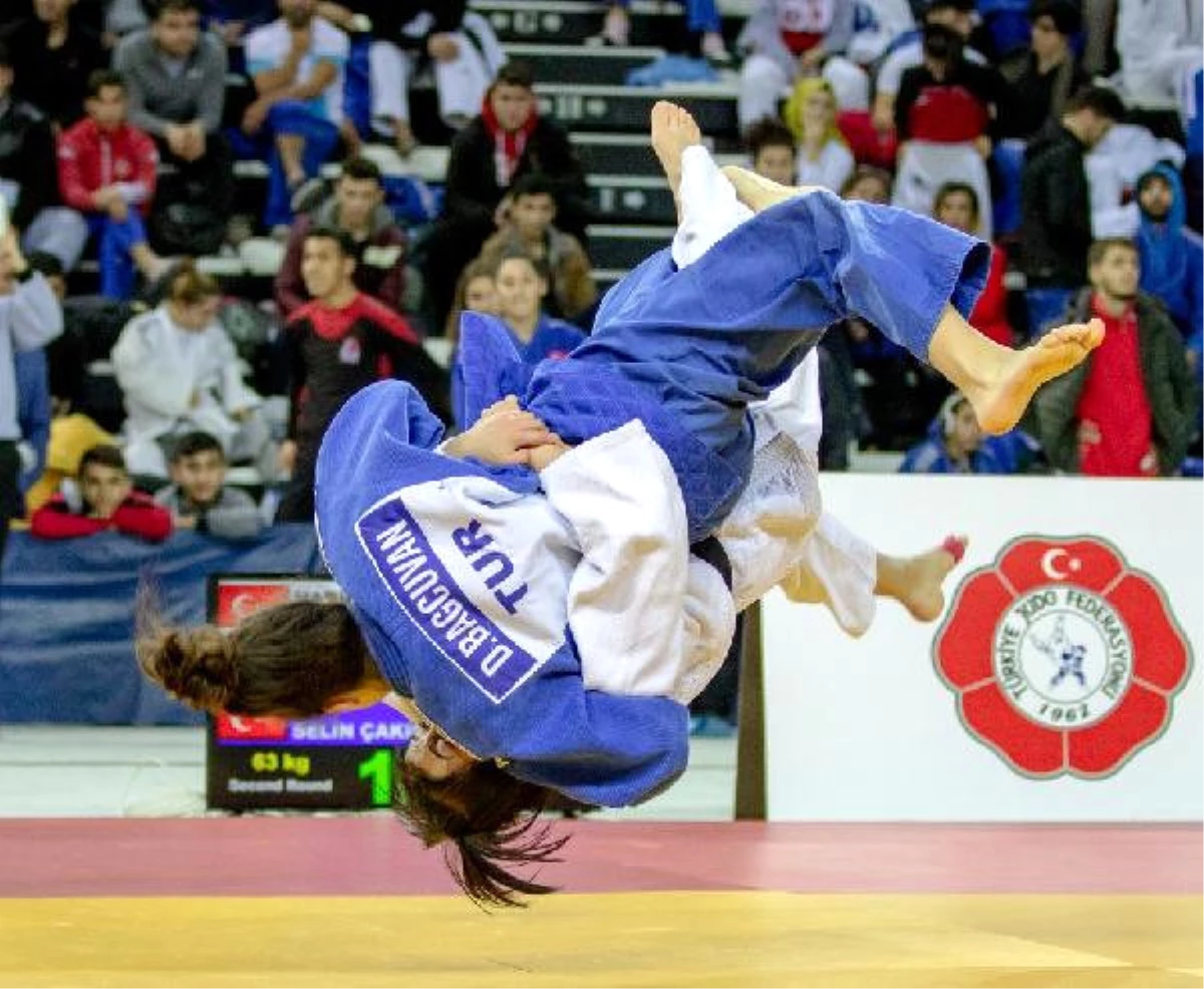 Judo\'da Büyükler Türkiye Şampiyonası Başladı