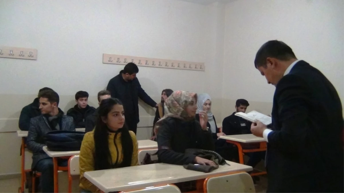 Kaymakam Mehmetbeyoğlu\'ndan Sürekli Eğitim Merkezine Ziyaret
