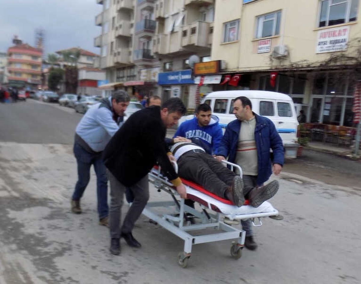 Kazada Yaralanan Engellileri Hastaneye Yetiştirmek İçin Seferber Oldular