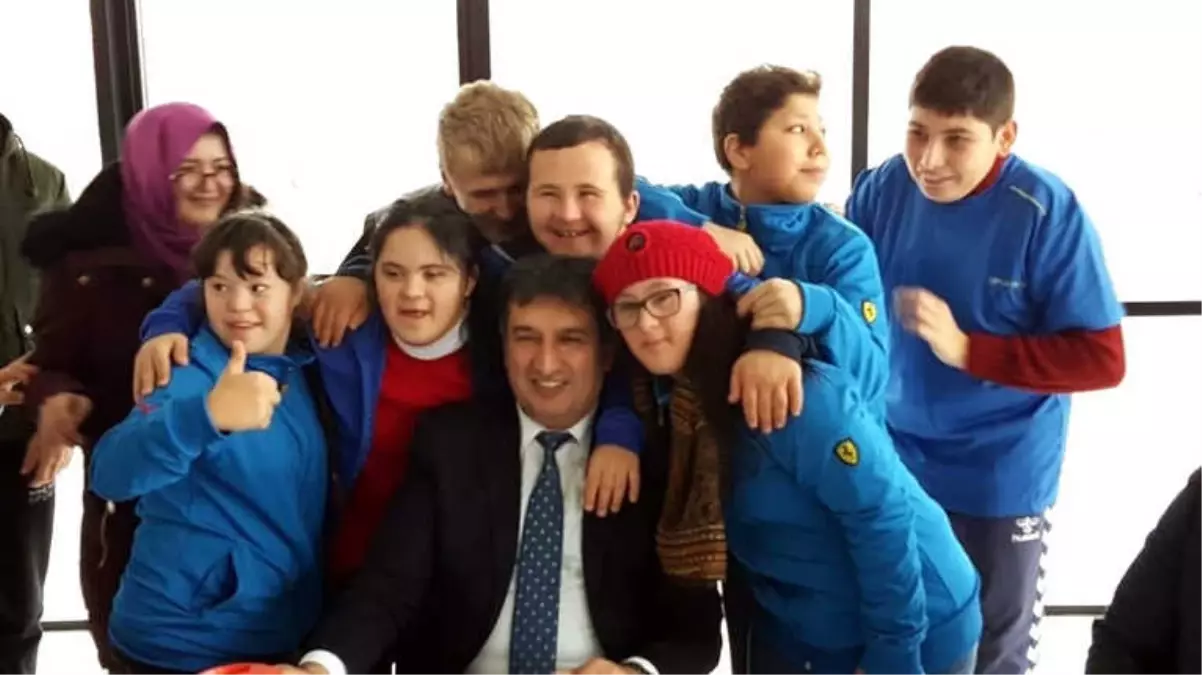 Mutlu Çarşamba\' Projesiyle Mutluluklarına Ortak Oldular