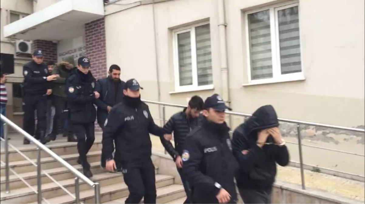 Şafak Baskınında Gözaltına Alınan 7 Zehir Taciri Tutuklandı
