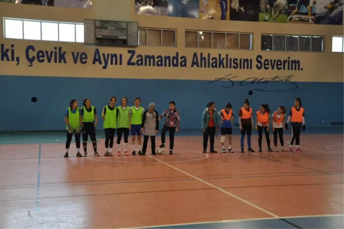 Sarıkamış Besyo\'da Futsal Heyecanı Başladı