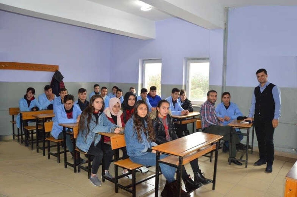 SEDAŞ Meslek Lisesi Öğrencilerini Bilgilendiriyor
