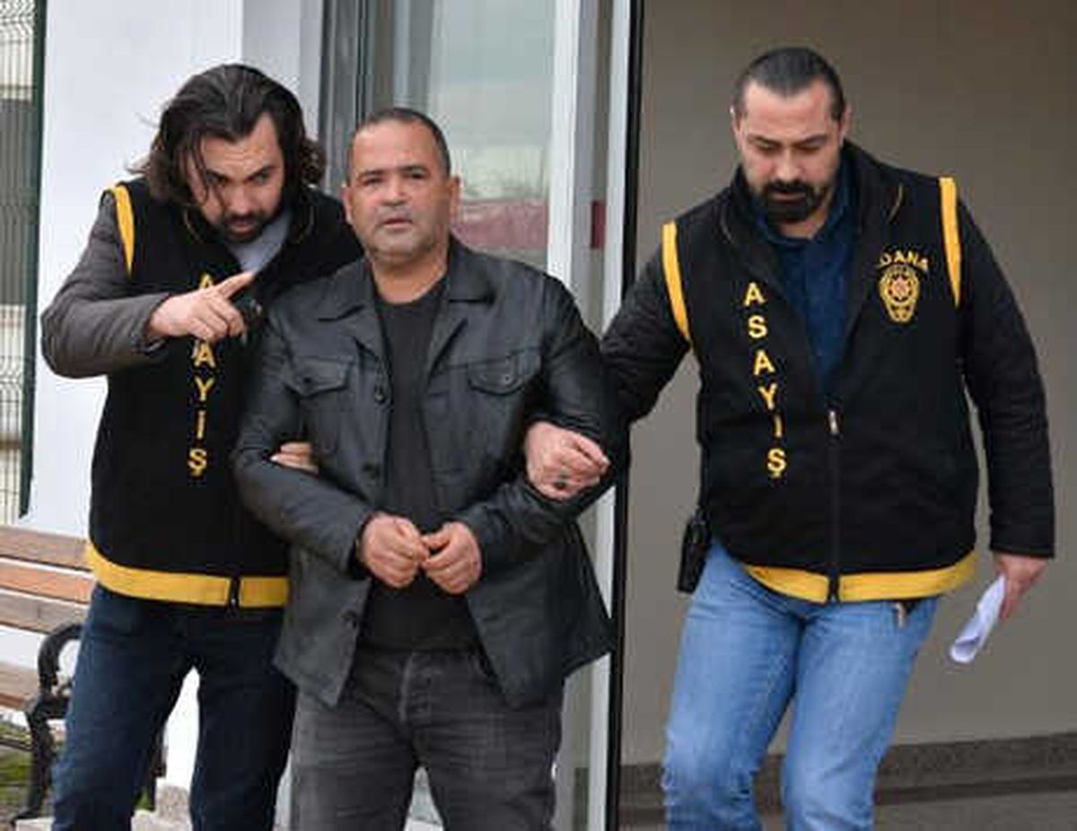 2 Sokak Köpeğini Pompalıyla Vurdu, \'Çocuğumu Isırdılar\' Dedi