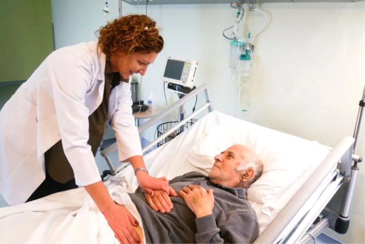 71 Yaşındaki Hasta Safra Yollarındaki Dev Taşlardan Ameliyatsız Kurtuldu