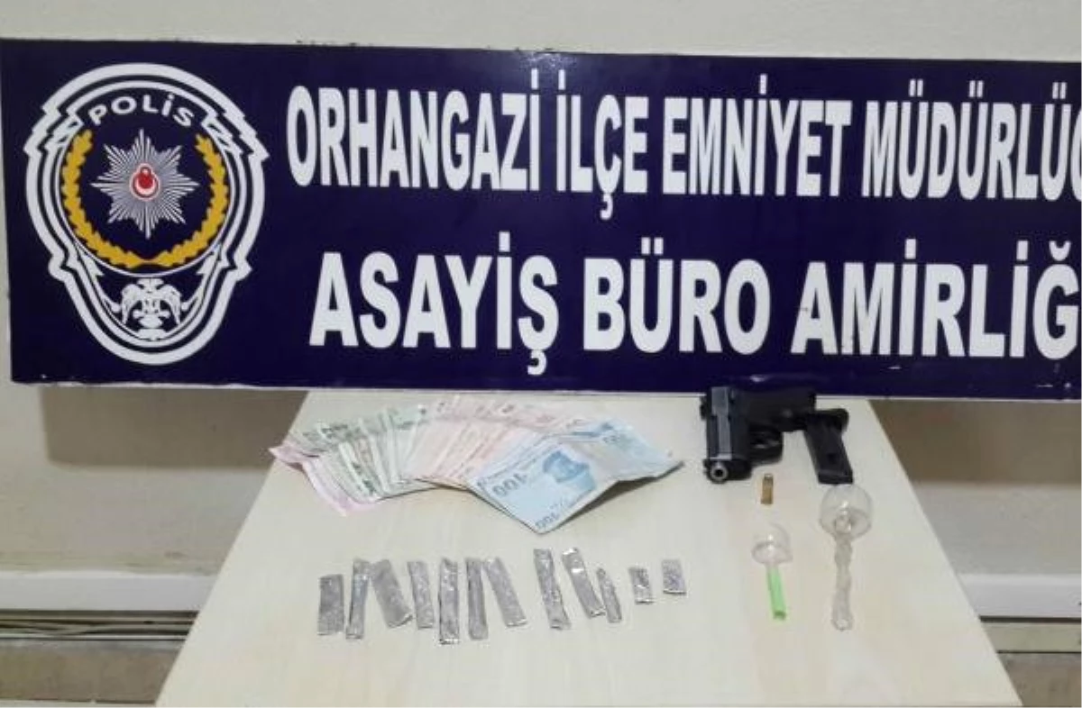 Bursa\'da, Durdurulan Araçtan Uyuşturucu Çıktı