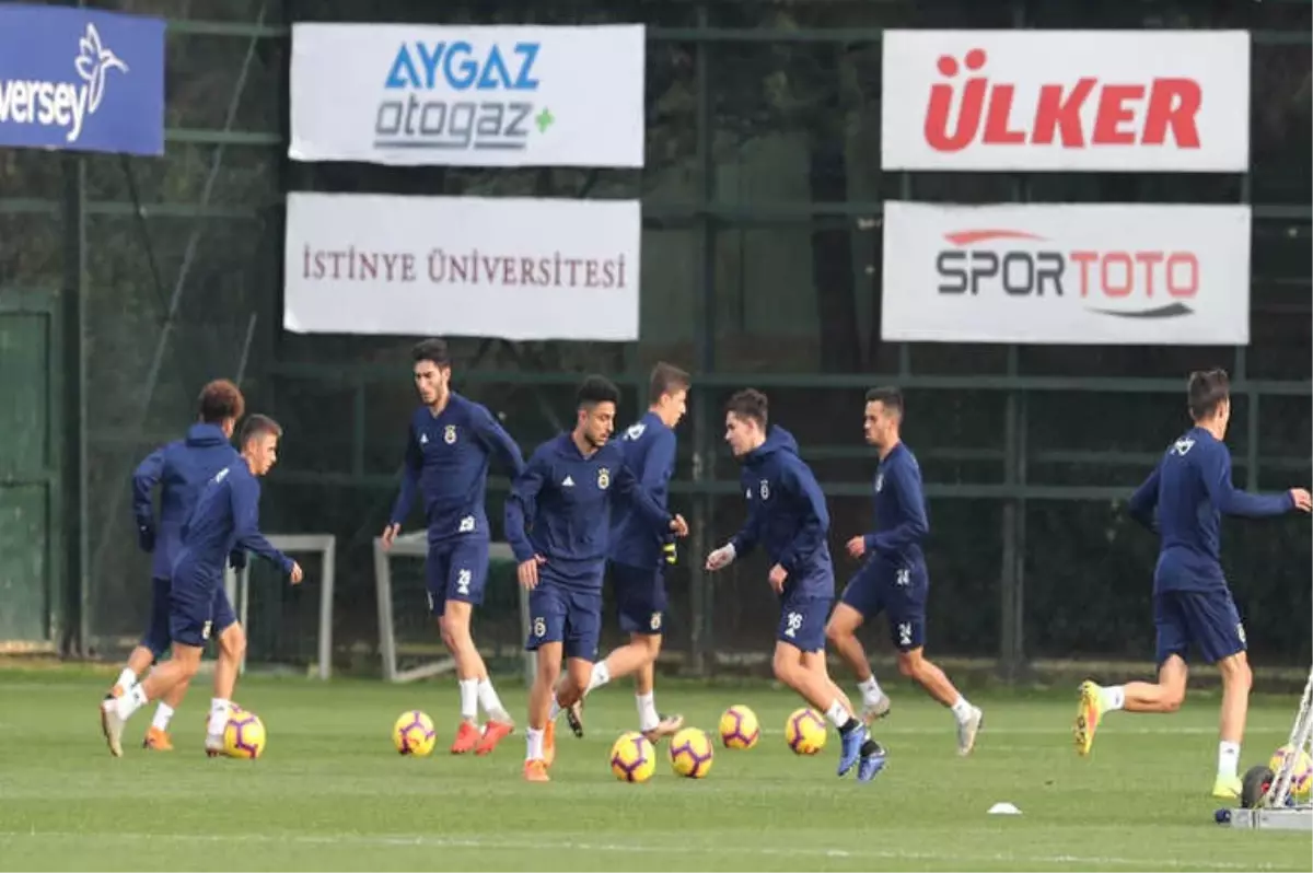 Fenerbahçe\'de Antalyaspor Maçı Hazırlıkları Başladı