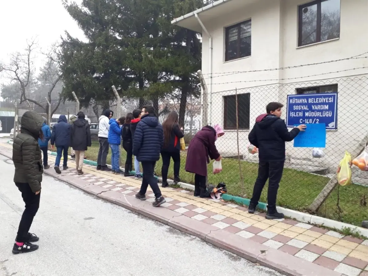 Final Lisesi Öğrencilerinden \'Askıda Gıda Yardımı\' Kampanyasına Destek