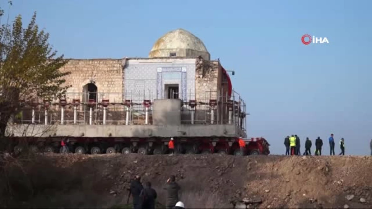 Hasankeyf\'te 630 Yıllık Cami Yeni Yerine Taşındı