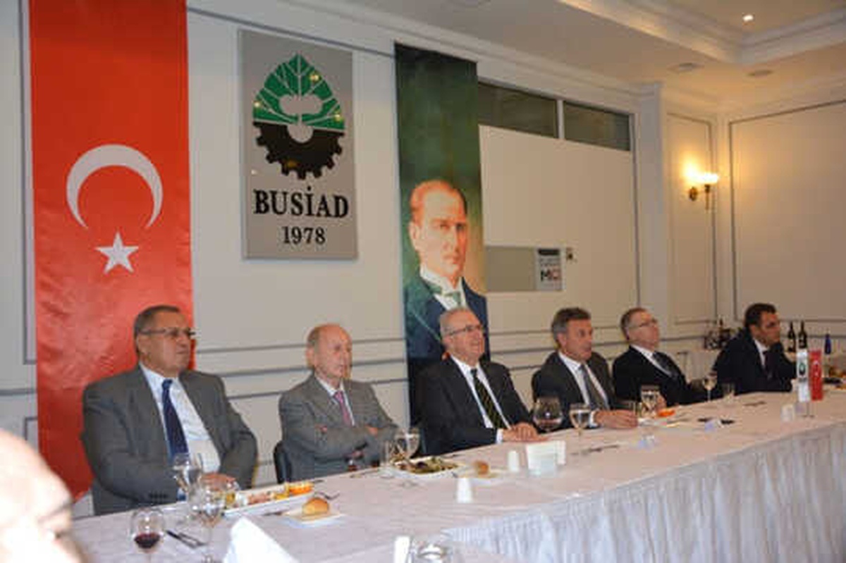 “İhracat artmalı, enflasyon kalıcı olarak düşürülmeli”