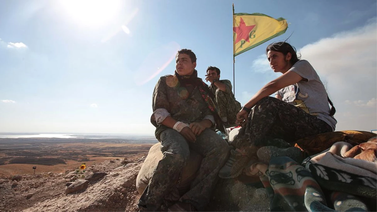 Independent Yazarı Cockburn: ABD\'nin Terk Ettiği Suriyeli Kürtler Türkiye Tehdidi Karşısında Esad\'a...