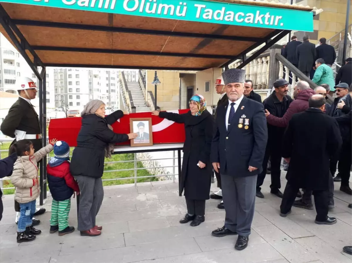 Kore Gazisi Son Yolculuğuna Uğurlandı