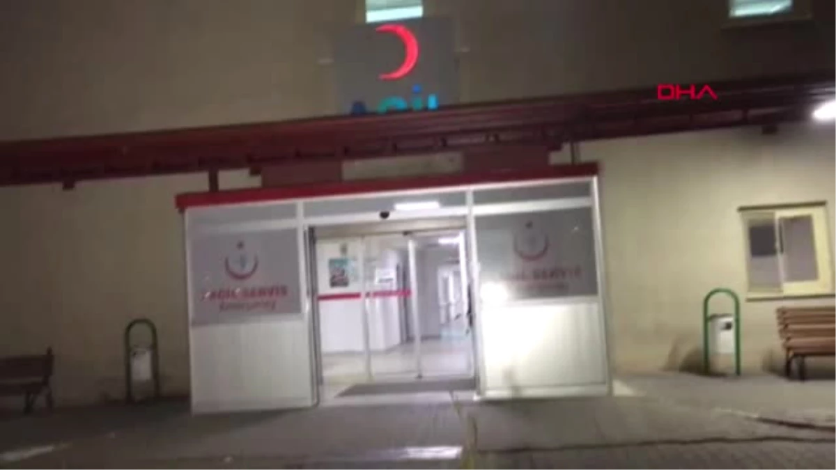 Manisa Turgutlu\'da 41 Öğrenci Gıda Zehirlenmesi Şüphesiyle Hastaneye Kaldırıldı