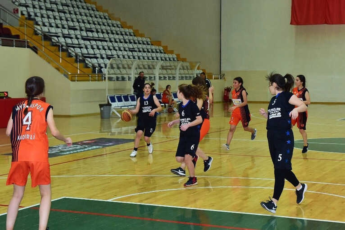 Osmaniye\'de Basketbol Şampiyonası Sona Erdi