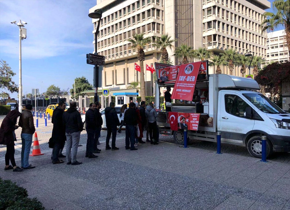 Tayder Şehit Polis İçin Lokma Döktürdü