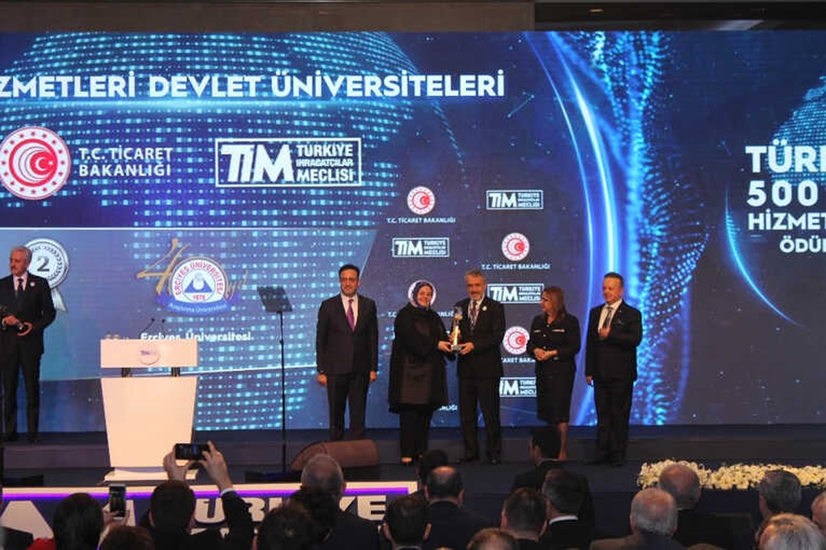 Türkiye\'nin 500 Büyük Hizmet İhracatçısı Ödülleri Sahiplerini Buldu
