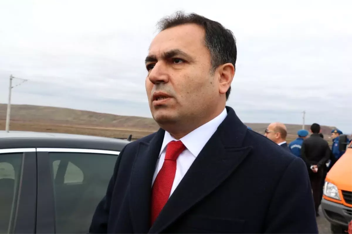 Yozgat Valisi Çakır: "Otobüs Kazasında 1 Ölü, 8\'i Ağır 17 Yaralı Var"