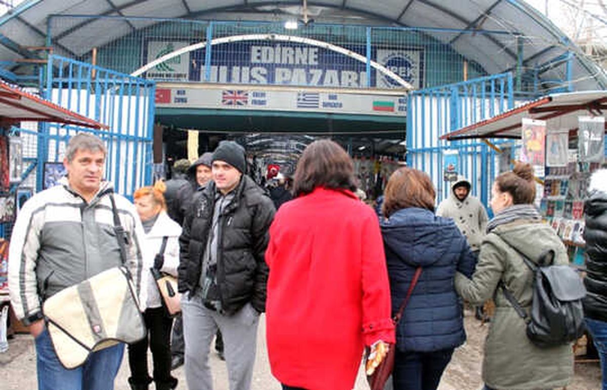 Yunan ve Bulgar turistler Edirne\'de Noel alışverişinde