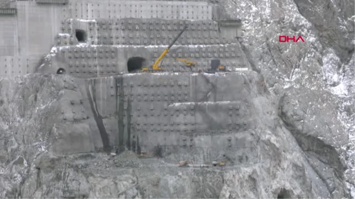 Artvin Türkiye\'nin En Yüksek Baraj İnşaatında 50 Metre Gövdeye Ulaşıldı