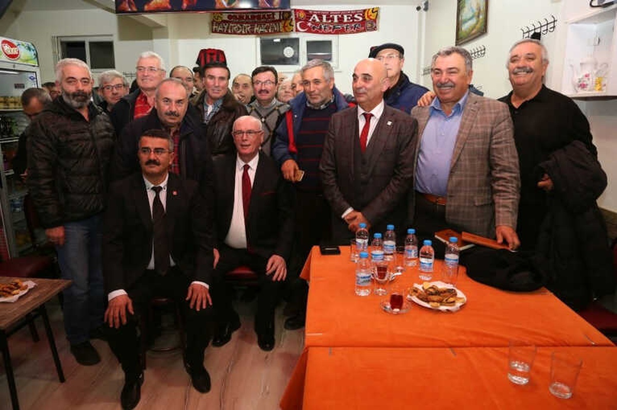Başkan Kazım Kurt, Osmangazi Mahallesi\'nde Vatandaşlarla Buluştu