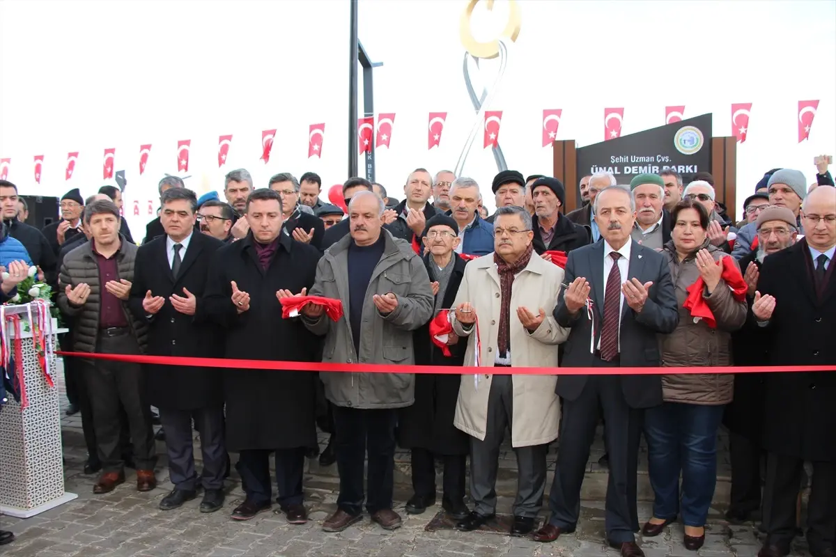 Bozüyük\'te Şehit Piyade Uzman Çavuş Ünal Demir Parkı Açıldı