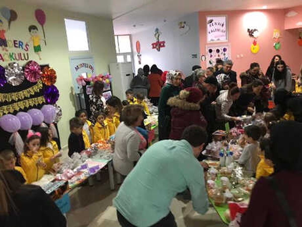 Bursa\'da Siirt\'teki Öğrenciler İçin Kermes