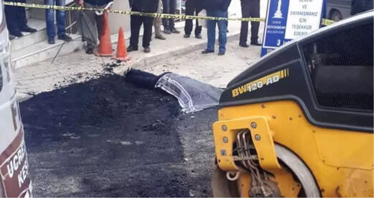 Dengesini Kaybeden Adam, Yol Çalışması Yapan Silindirin Altında Feci Şekilde Can Verdi