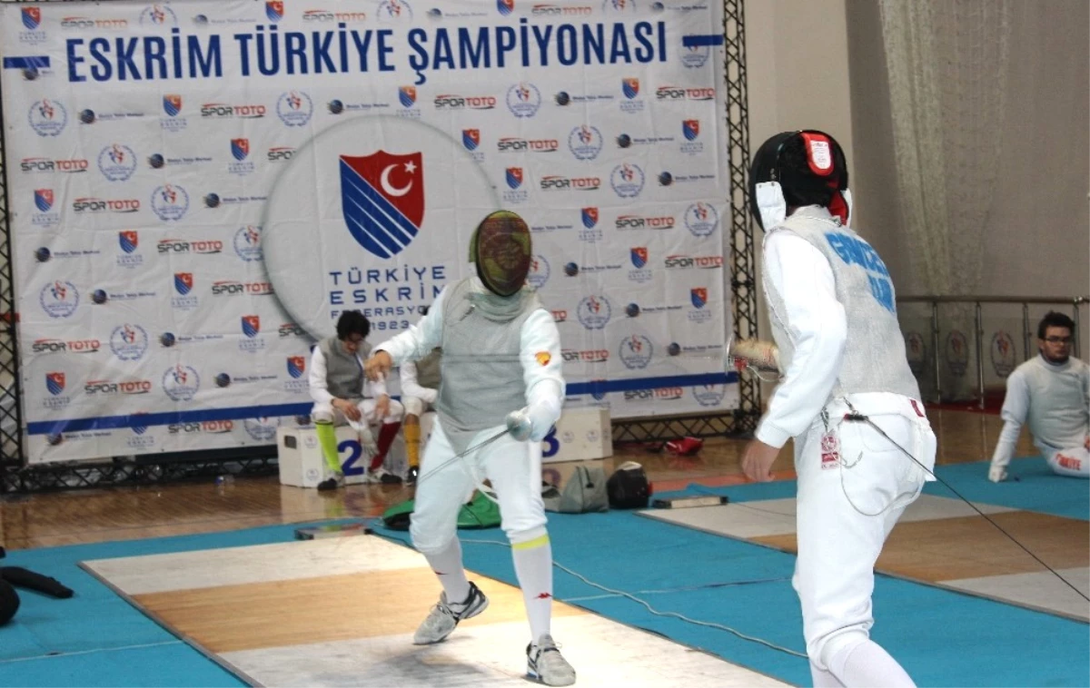 Eskrim Türkiye Şampiyonası Adıyaman\'da Düzenleniyor